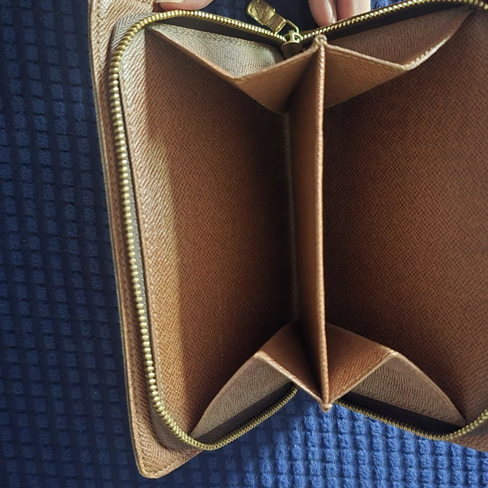 Louis Vuitton Brown and Gold Monogram Wallet - Picture 3 of 7